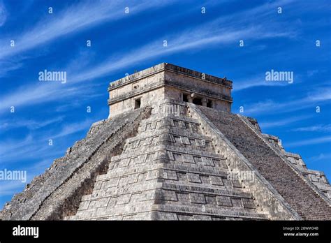 La Grande Ribellione dei Maya contro il Regno di Chichén Itzá: Un atto di resistenza politica e una sfida alla supremazia religiosa